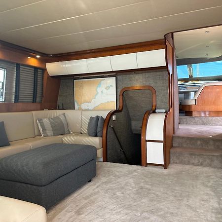 Hotel Yacht 20Metros San Adrián de Besós Zewnętrze zdjęcie