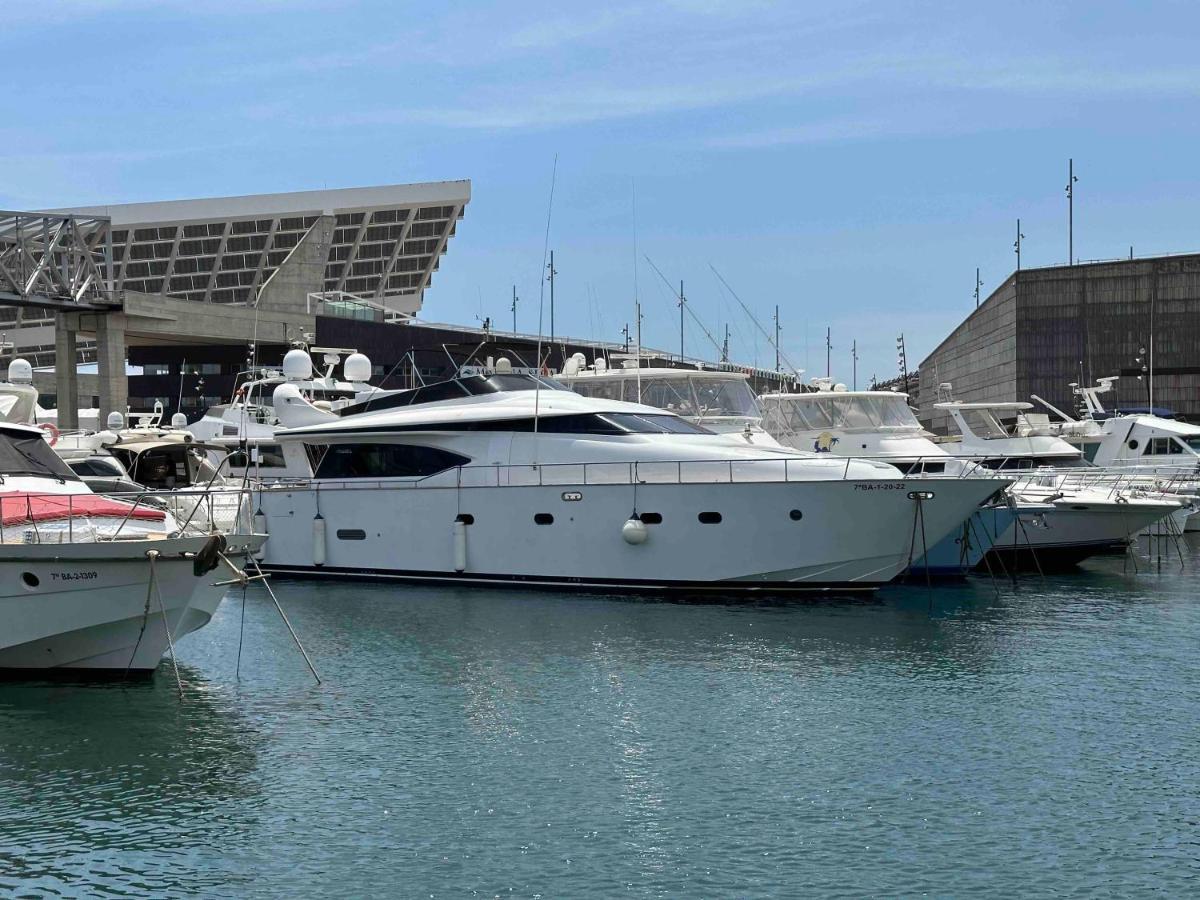 Hotel Yacht 20Metros San Adrián de Besós Zewnętrze zdjęcie