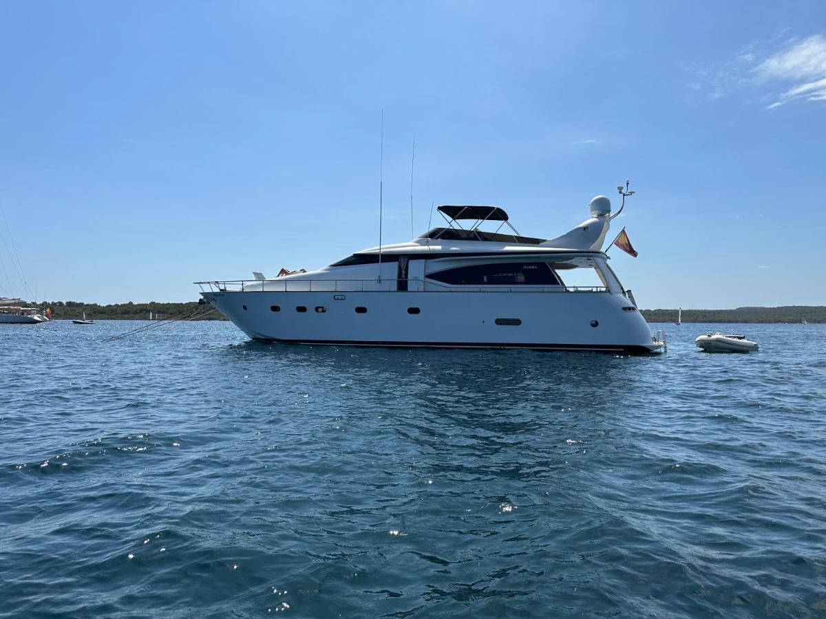 Hotel Yacht 20Metros San Adrián de Besós Zewnętrze zdjęcie