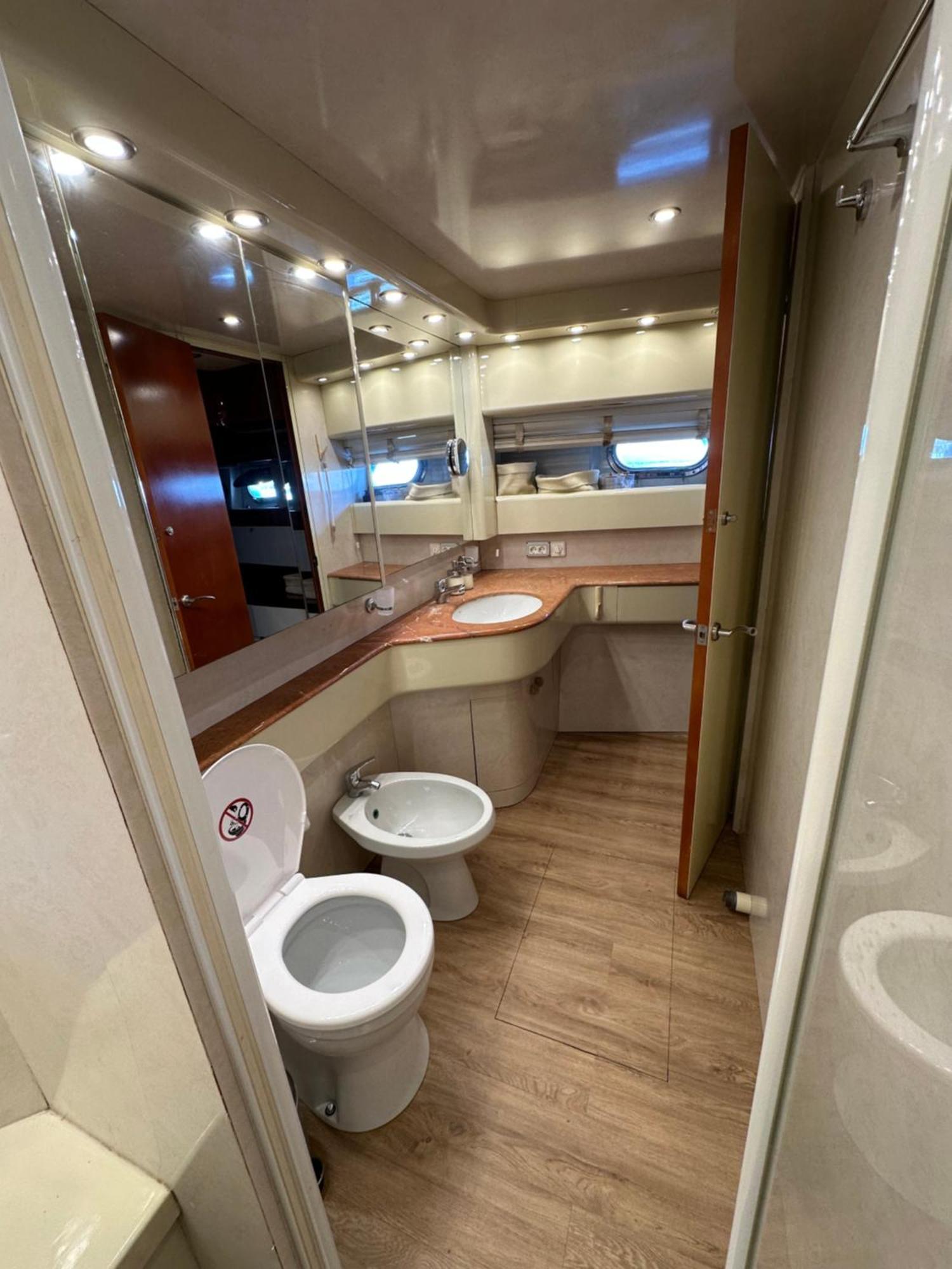 Hotel Yacht 20Metros San Adrián de Besós Zewnętrze zdjęcie